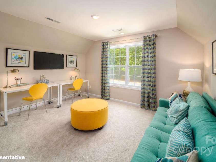 8016 Plymouth Drive, Sherrills Ford, NC 28673.  MLS# CAR4212938, YatesRealty ID 5658. 