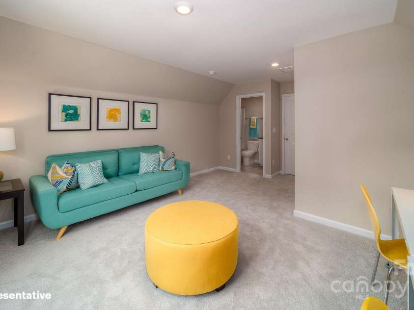 8016 Plymouth Drive, Sherrills Ford, NC 28673.  MLS# CAR4212938, YatesRealty ID 5658. 