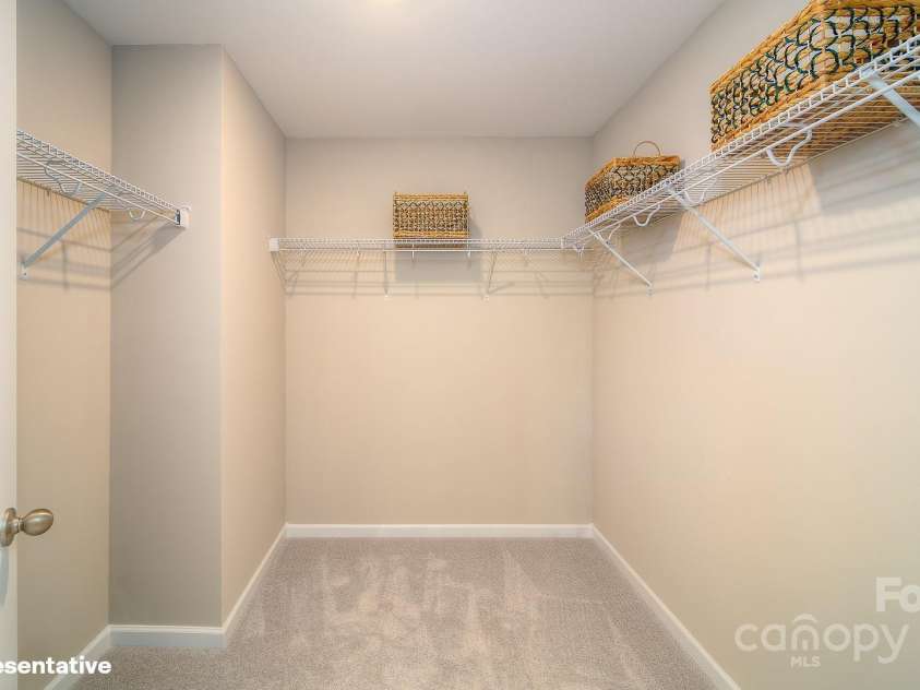 8016 Plymouth Drive, Sherrills Ford, NC 28673.  MLS# CAR4212938, YatesRealty ID 5658. 