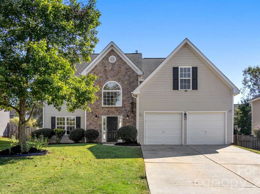175 Scanlon Road, Mooresville, NC 28115.  MLS# CAR4431575, YatesRealty ID 56588. 