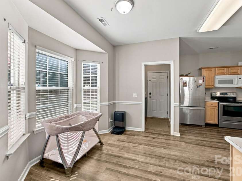 6730 Reedy Creek Road, Charlotte, NC 28215.  MLS# CAR4433782, YatesRealty ID 56590. 