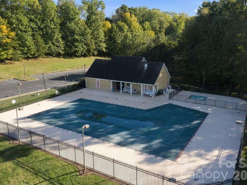 6730 Reedy Creek Road, Charlotte, NC 28215.  MLS# CAR4433782, YatesRealty ID 56590. 