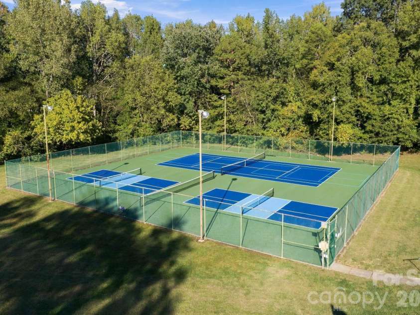 6730 Reedy Creek Road, Charlotte, NC 28215.  MLS# CAR4433782, YatesRealty ID 56590. 