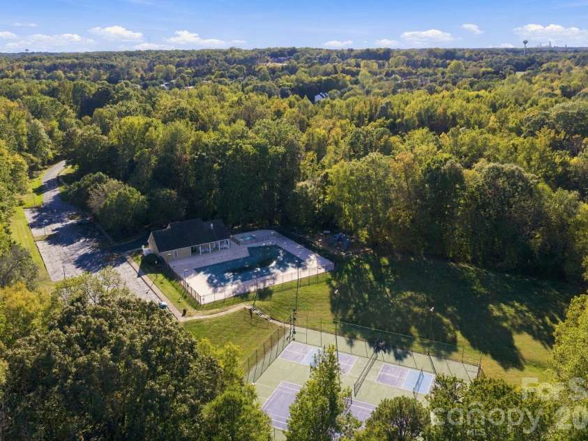 6730 Reedy Creek Road, Charlotte, NC 28215.  MLS# CAR4433782, YatesRealty ID 56590. 