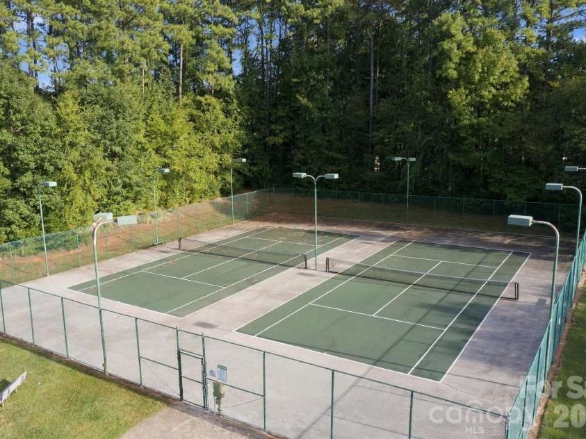 6730 Reedy Creek Road, Charlotte, NC 28215.  MLS# CAR4433782, YatesRealty ID 56590. 