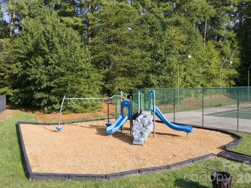 6730 Reedy Creek Road, Charlotte, NC 28215.  MLS# CAR4433782, YatesRealty ID 56590. 