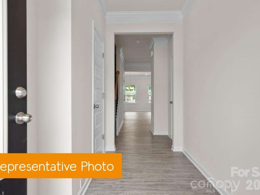 5406 Starfall Way, Charlotte, NC 28214.  MLS# CAR4434743, YatesRealty ID 56591. 