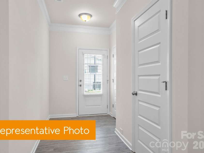 5406 Starfall Way, Charlotte, NC 28214.  MLS# CAR4434743, YatesRealty ID 56591. 