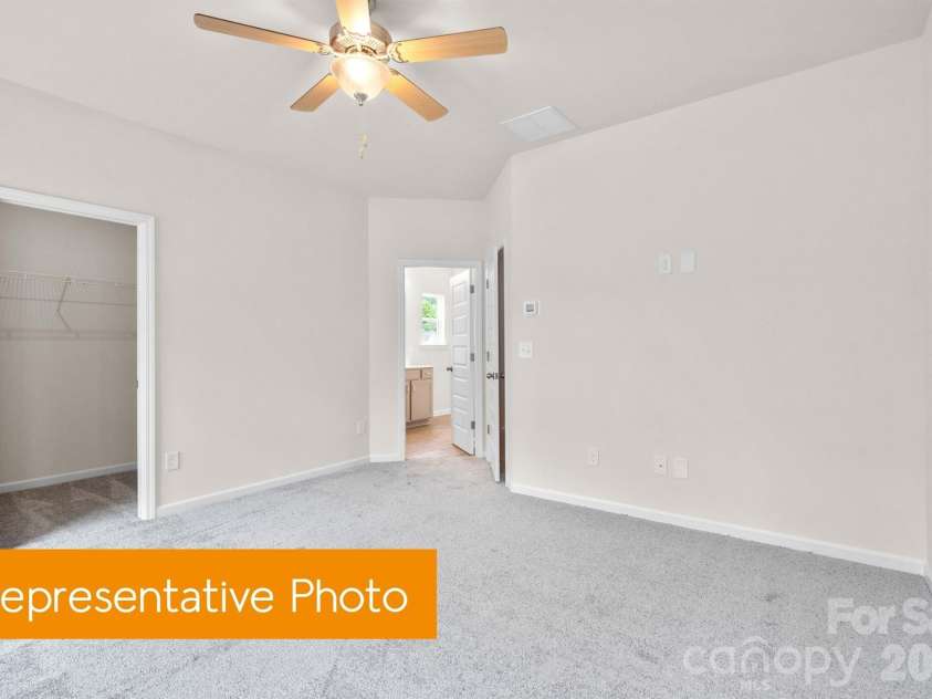 5406 Starfall Way, Charlotte, NC 28214.  MLS# CAR4434743, YatesRealty ID 56591. 