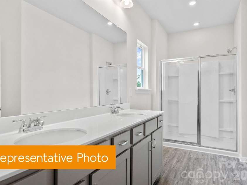 5406 Starfall Way, Charlotte, NC 28214.  MLS# CAR4434743, YatesRealty ID 56591. 