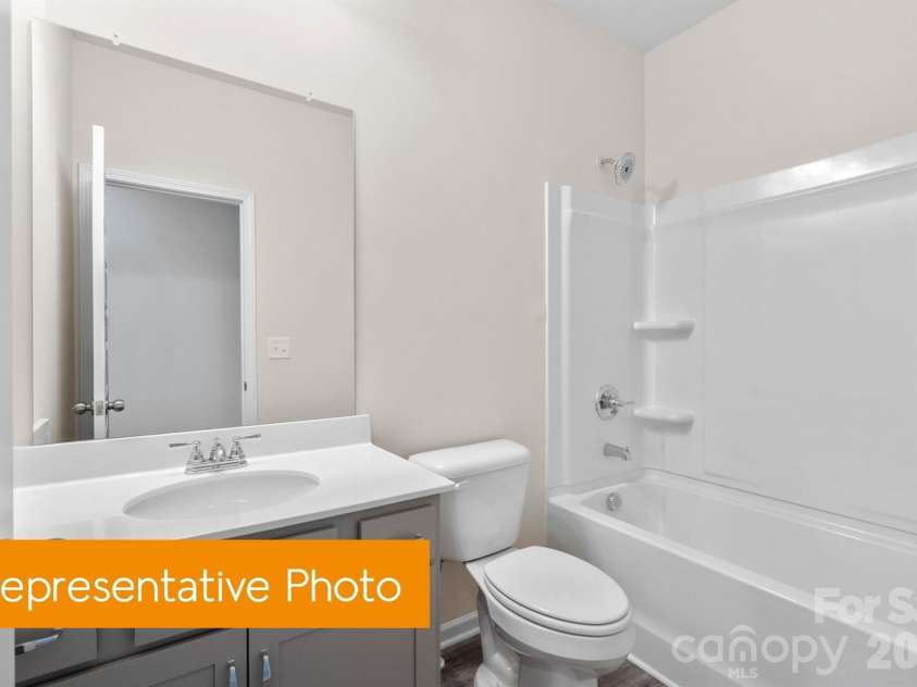 5406 Starfall Way, Charlotte, NC 28214.  MLS# CAR4434743, YatesRealty ID 56591. 