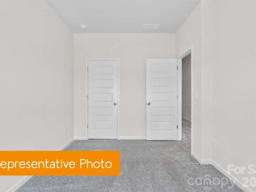 5406 Starfall Way, Charlotte, NC 28214.  MLS# CAR4434743, YatesRealty ID 56591. 