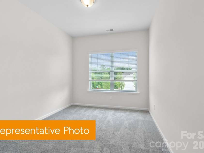 5406 Starfall Way, Charlotte, NC 28214.  MLS# CAR4434743, YatesRealty ID 56591. 