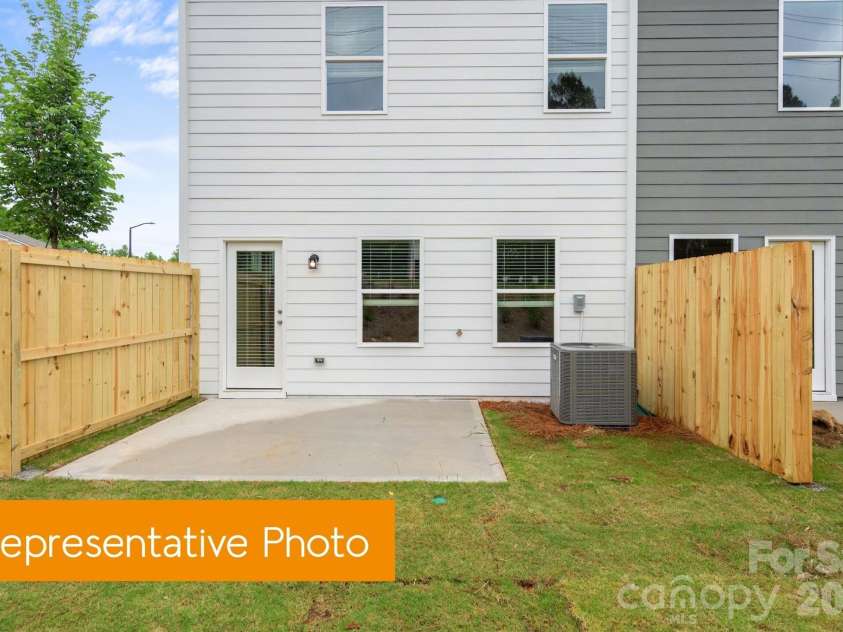 5406 Starfall Way, Charlotte, NC 28214.  MLS# CAR4434743, YatesRealty ID 56591. 