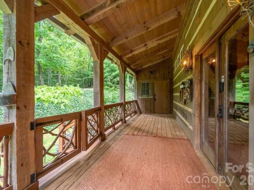 246 Fiddle And A Bow Lane, Sylva, NC 28779.  MLS# CAR4433984, YatesRealty ID 56597. 