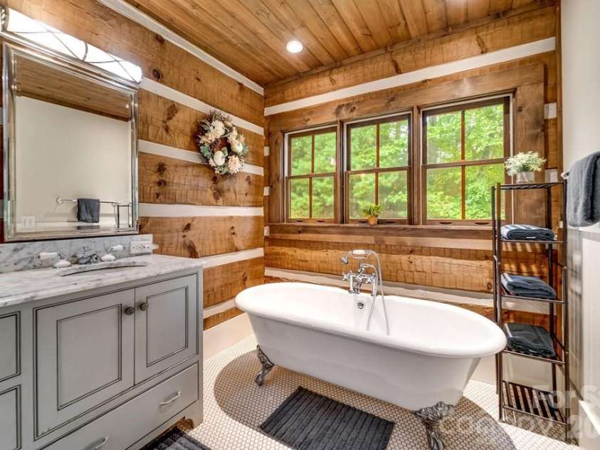 246 Fiddle And A Bow Lane, Sylva, NC 28779.  MLS# CAR4433984, YatesRealty ID 56597. 
