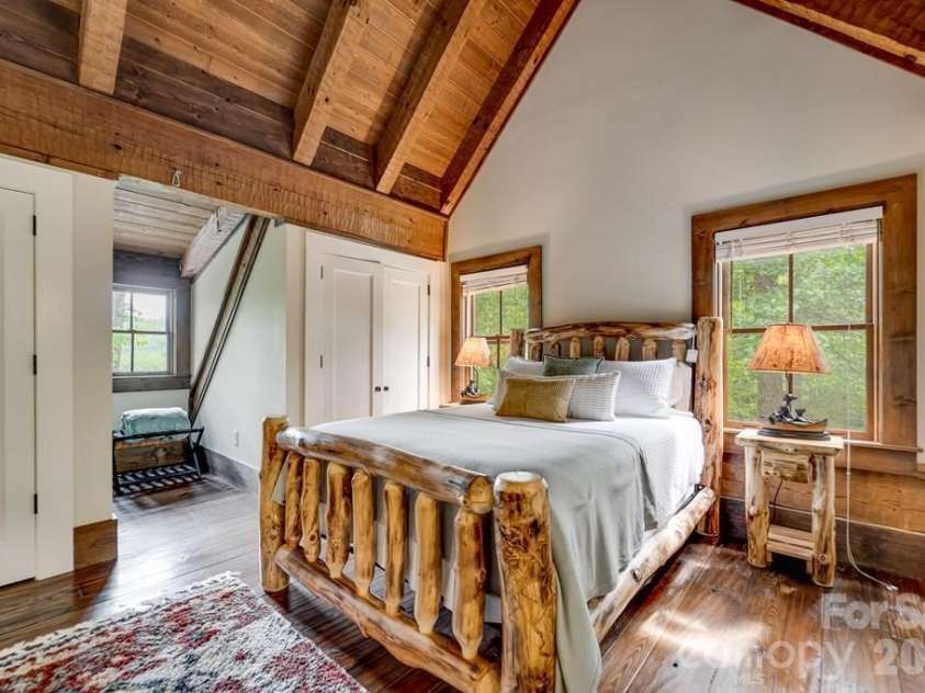 246 Fiddle And A Bow Lane, Sylva, NC 28779.  MLS# CAR4433984, YatesRealty ID 56597. 