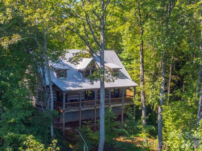 246 Fiddle And A Bow Lane, Sylva, NC 28779.  MLS# CAR4433984, YatesRealty ID 56597. 