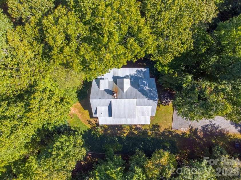 246 Fiddle And A Bow Lane, Sylva, NC 28779.  MLS# CAR4433984, YatesRealty ID 56597. 