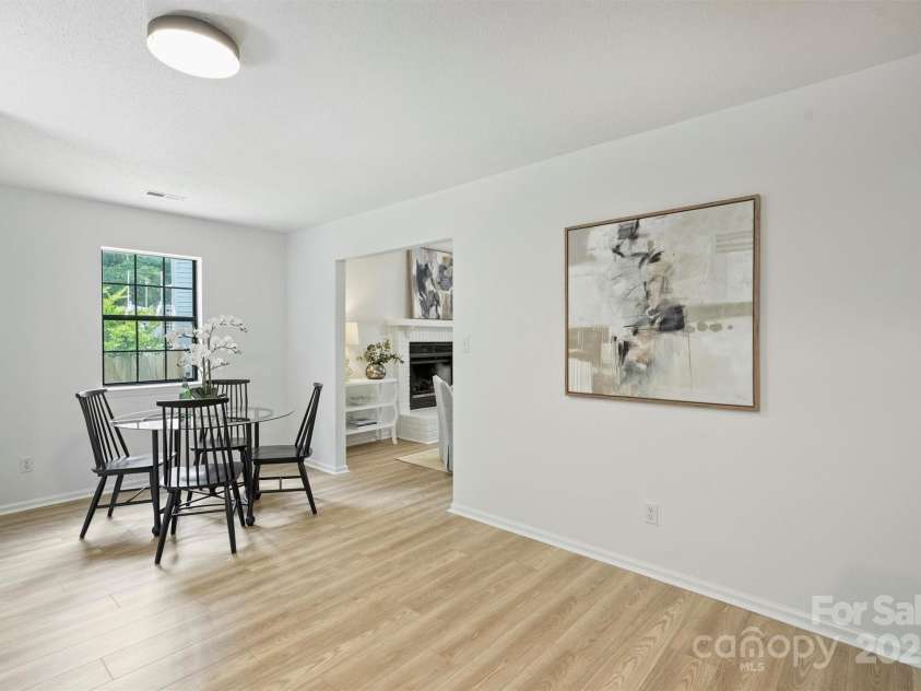 6115 Coltswood Court, Charlotte, NC 28211.  MLS# CAR4271652, YatesRealty ID 566. 