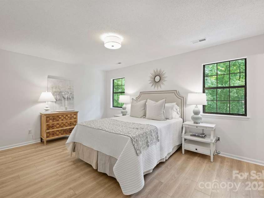 6115 Coltswood Court, Charlotte, NC 28211.  MLS# CAR4271652, YatesRealty ID 566. 