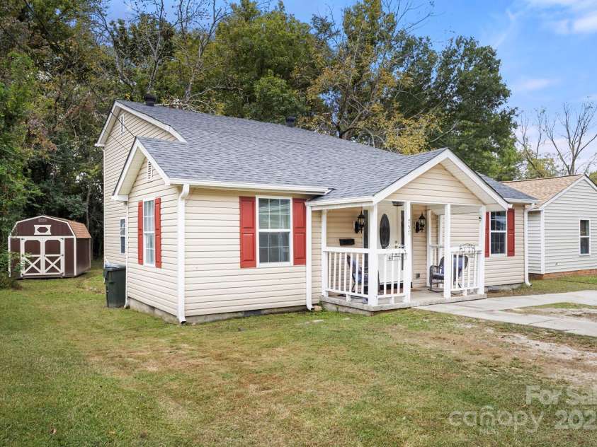 757 Carolina Avenue, Rock Hill, SC 29730.  MLS# CAR4330529, YatesRealty ID 566. 