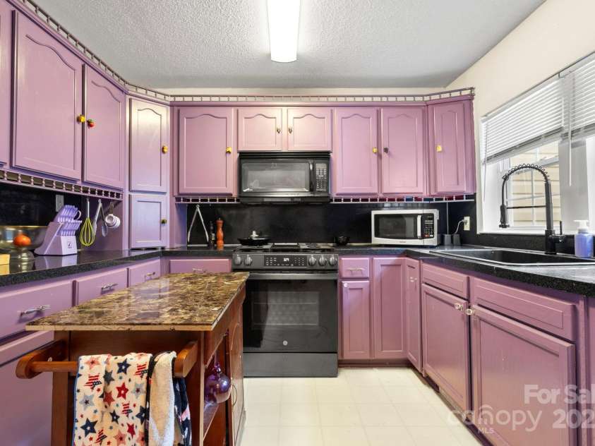 757 Carolina Avenue, Rock Hill, SC 29730.  MLS# CAR4330529, YatesRealty ID 566. 