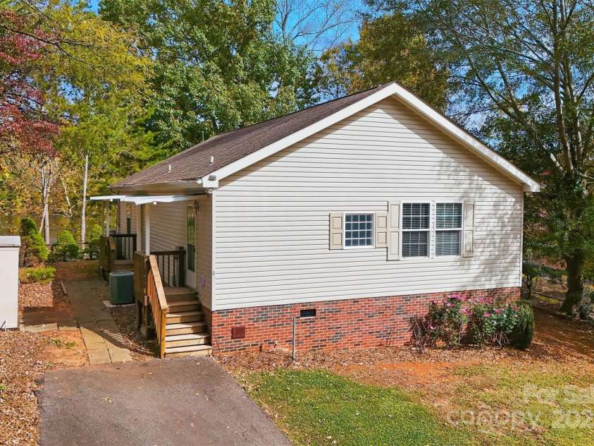 4247 Laurel Hill Road, Claremont, NC 28610.  MLS# CAR4316729, YatesRealty ID 5660. 