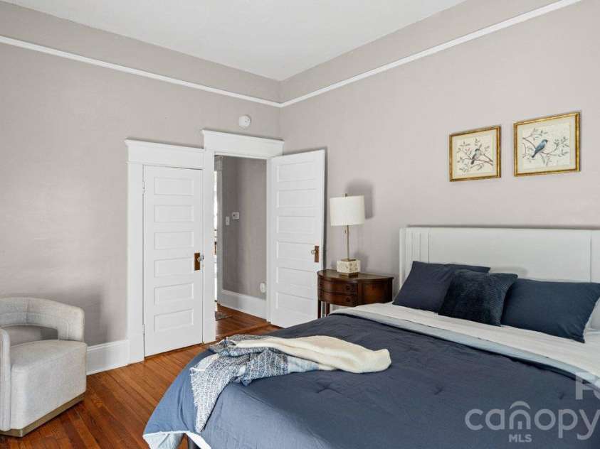 605 Oakland Avenue, Charlotte, NC 28204.  MLS# CAR4432547, YatesRealty ID 56602. 