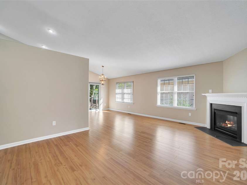 88 Danbury Lane, Brevard, NC 28712.  MLS# CAR4433132, YatesRealty ID 56603. 
