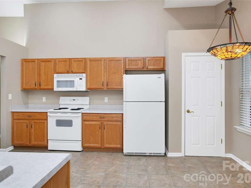 88 Danbury Lane, Brevard, NC 28712.  MLS# CAR4433132, YatesRealty ID 56603. 