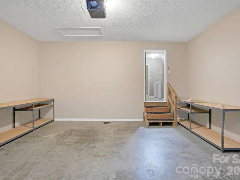 88 Danbury Lane, Brevard, NC 28712.  MLS# CAR4433132, YatesRealty ID 56603. 