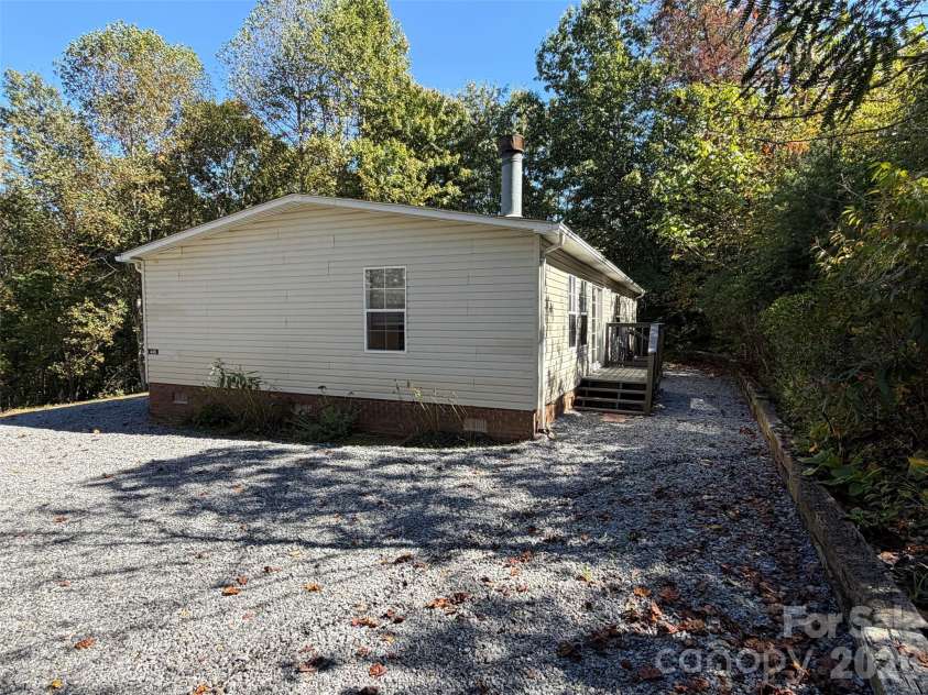 449 Randall Road, Marion, NC 28752.  MLS# CAR4434289, YatesRealty ID 56606. 