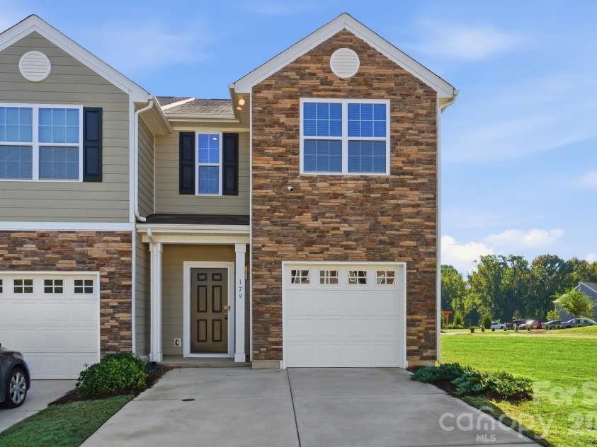 179 Court House Avenue, York, SC 29745.  MLS# CAR4434614, YatesRealty ID 56610. 