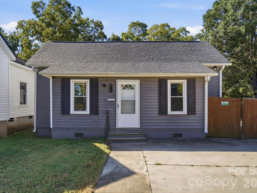938 White Street, Rock Hill, SC 29730.  MLS# CAR4431859, YatesRealty ID 56612. 
