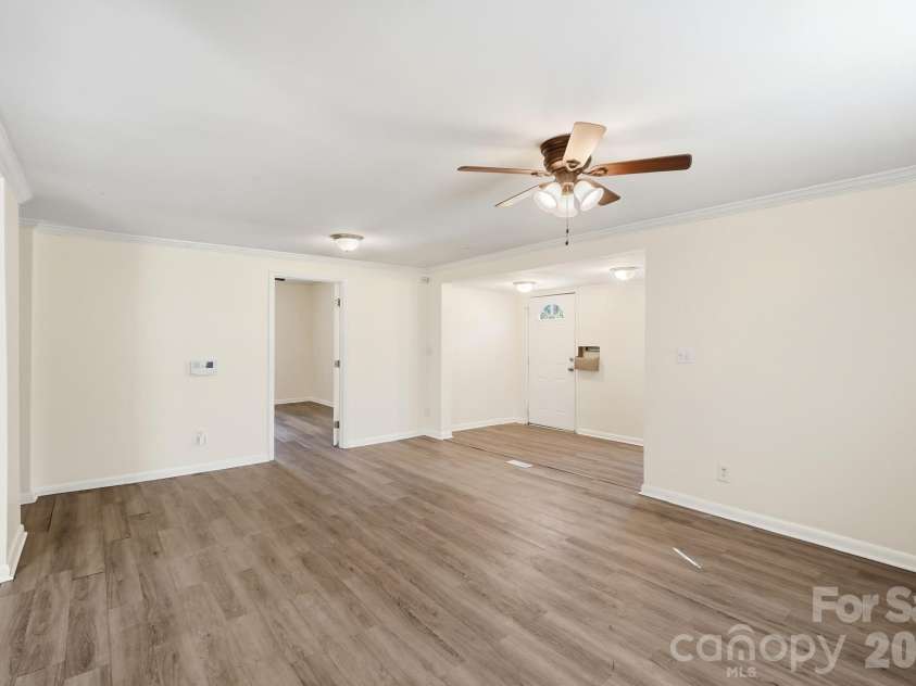 938 White Street, Rock Hill, SC 29730.  MLS# CAR4431859, YatesRealty ID 56612. 