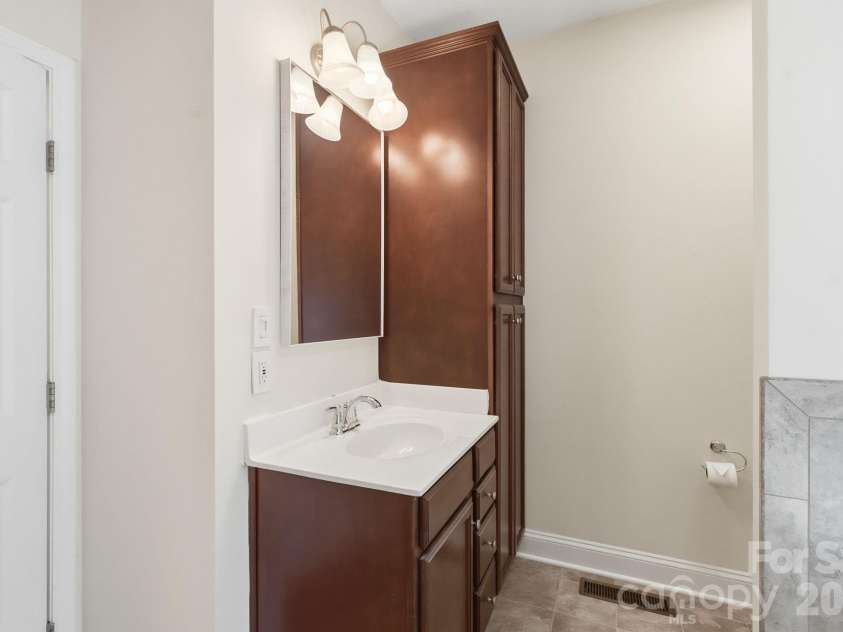3907 Longpond Lane, Monroe, NC 28110.  MLS# CAR4433460, YatesRealty ID 56613. 