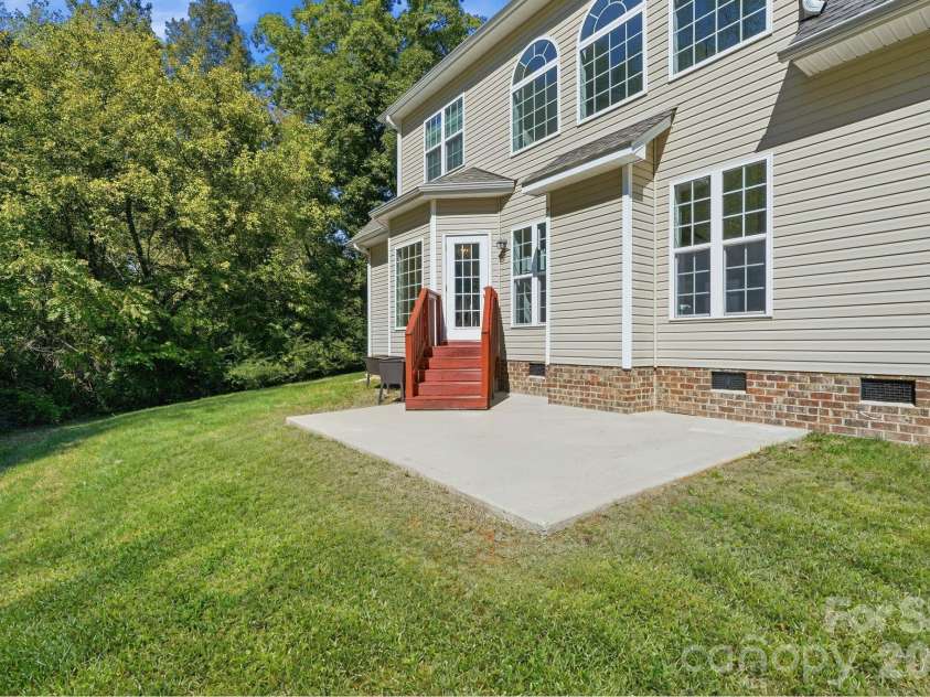 3907 Longpond Lane, Monroe, NC 28110.  MLS# CAR4433460, YatesRealty ID 56613. 