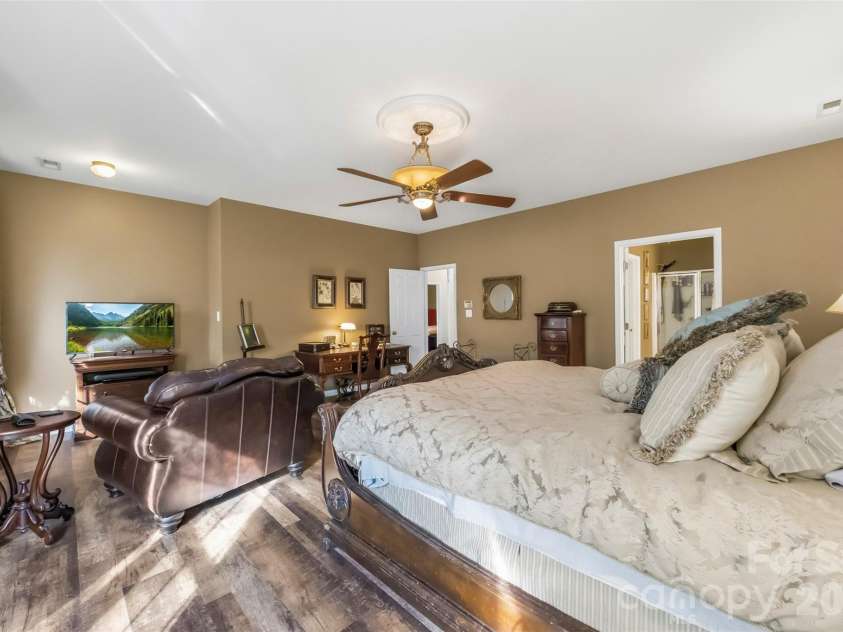 10639 Quarrier Drive, Cornelius, NC 28031.  MLS# CAR4434785, YatesRealty ID 56614. 