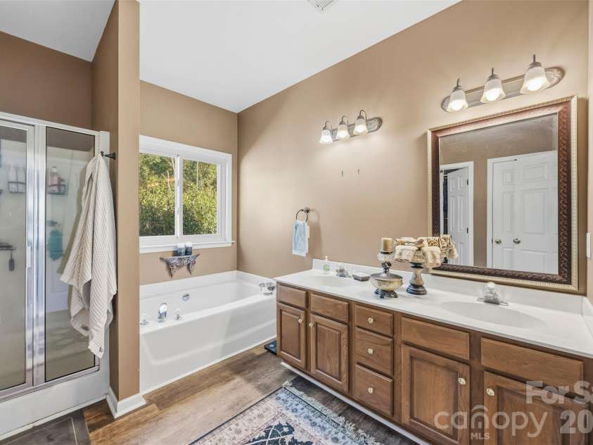 10639 Quarrier Drive, Cornelius, NC 28031.  MLS# CAR4434785, YatesRealty ID 56614. 