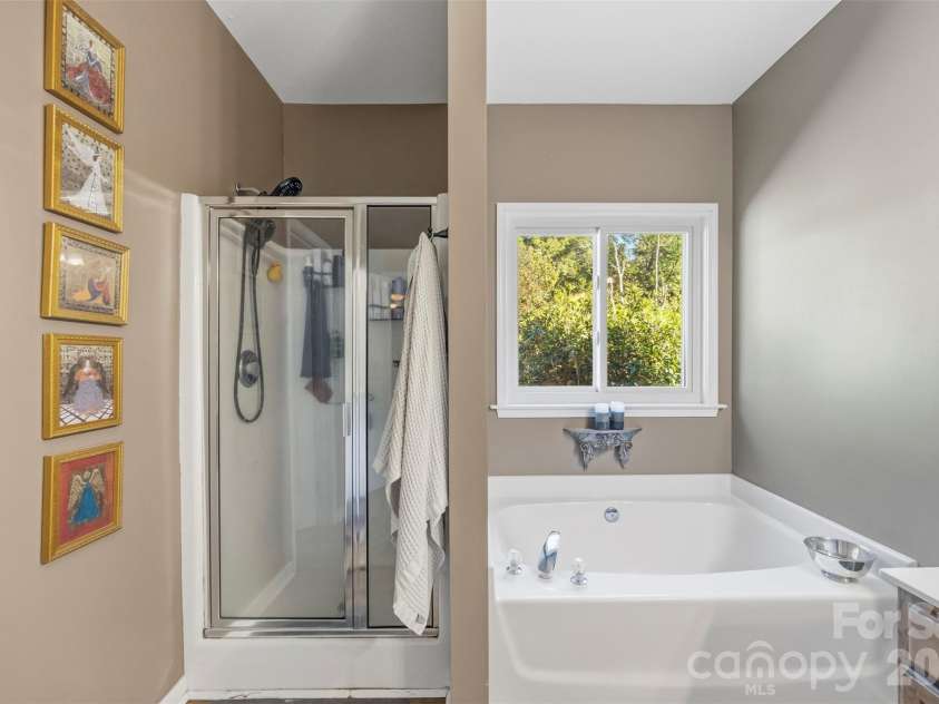 10639 Quarrier Drive, Cornelius, NC 28031.  MLS# CAR4434785, YatesRealty ID 56614. 