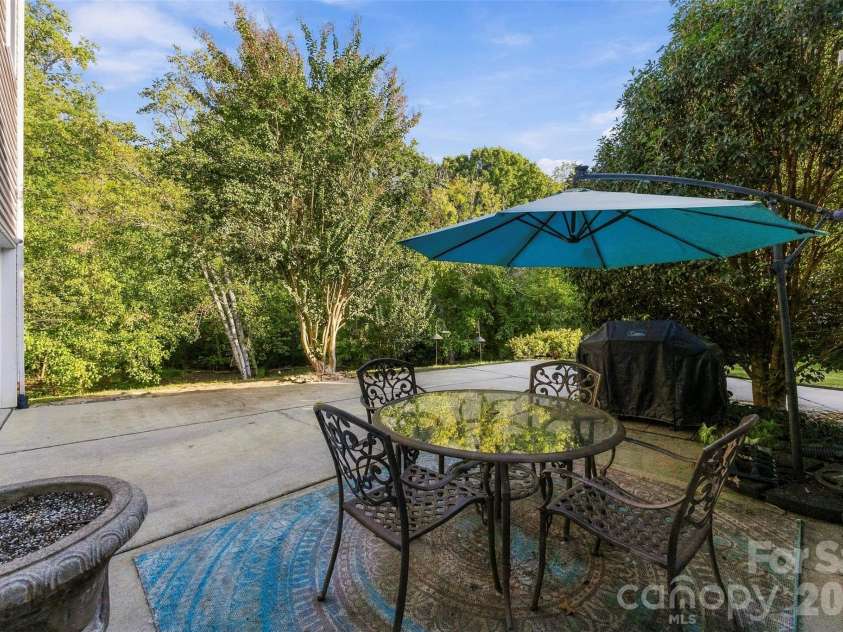 10639 Quarrier Drive, Cornelius, NC 28031.  MLS# CAR4434785, YatesRealty ID 56614. 