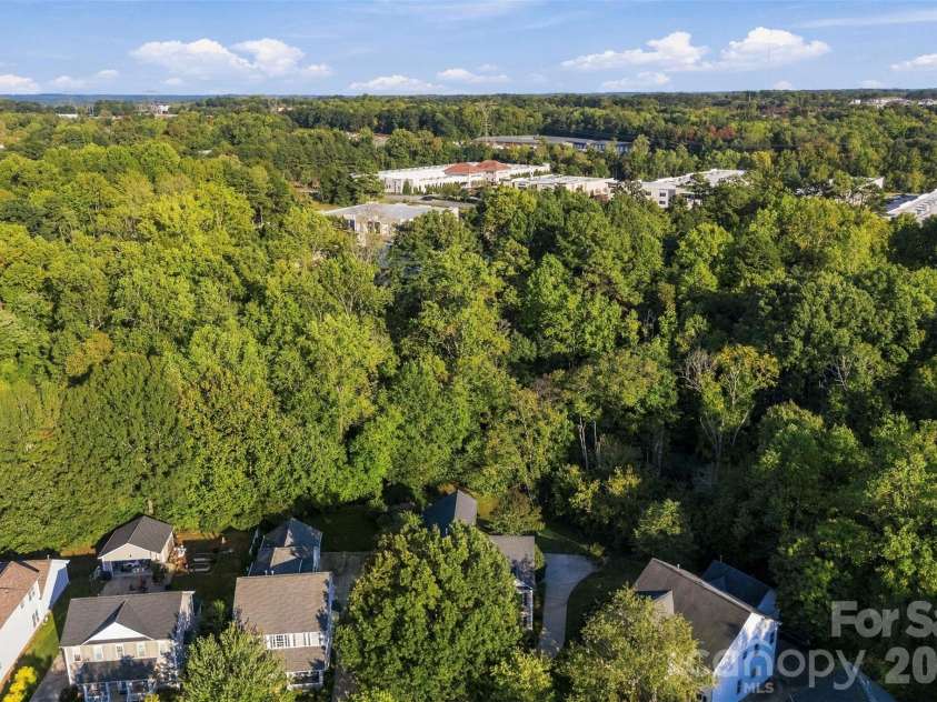 10639 Quarrier Drive, Cornelius, NC 28031.  MLS# CAR4434785, YatesRealty ID 56614. 