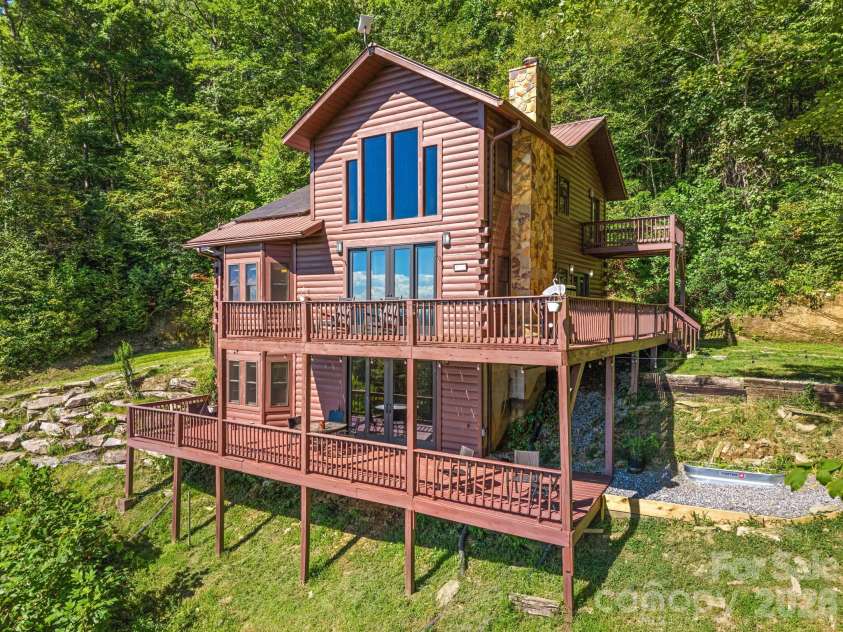 1120 Grizzly Ridge, Bryson City, NC 28713.  MLS# CAR4434317, YatesRealty ID 56616. 