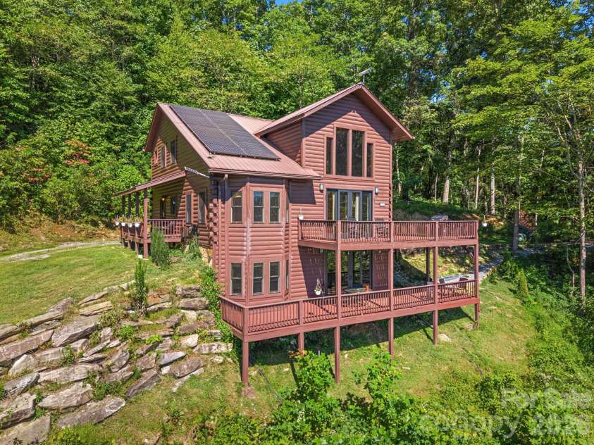 1120 Grizzly Ridge, Bryson City, NC 28713.  MLS# CAR4434317, YatesRealty ID 56616. 