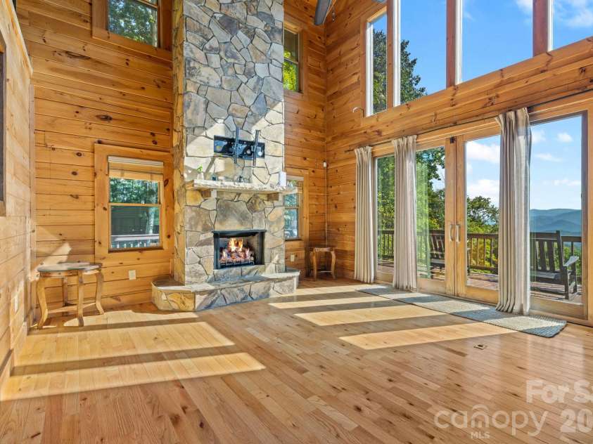 1120 Grizzly Ridge, Bryson City, NC 28713.  MLS# CAR4434317, YatesRealty ID 56616. 