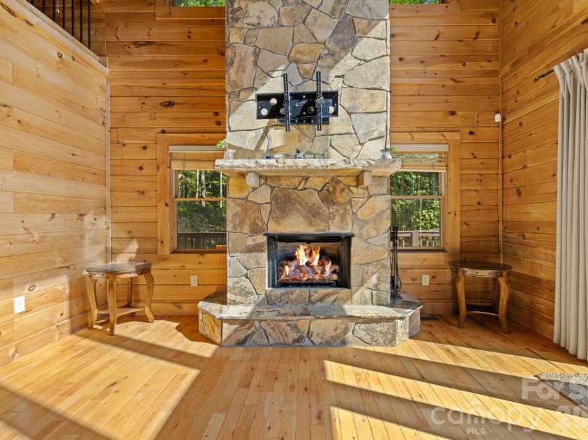 1120 Grizzly Ridge, Bryson City, NC 28713.  MLS# CAR4434317, YatesRealty ID 56616. 