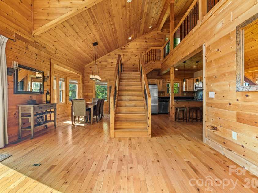 1120 Grizzly Ridge, Bryson City, NC 28713.  MLS# CAR4434317, YatesRealty ID 56616. 