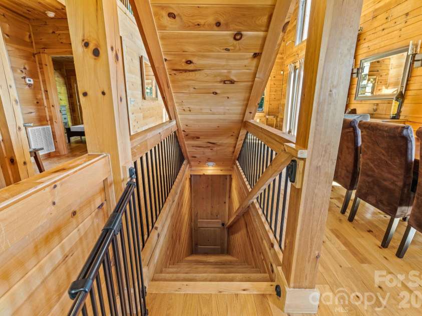 1120 Grizzly Ridge, Bryson City, NC 28713.  MLS# CAR4434317, YatesRealty ID 56616. 