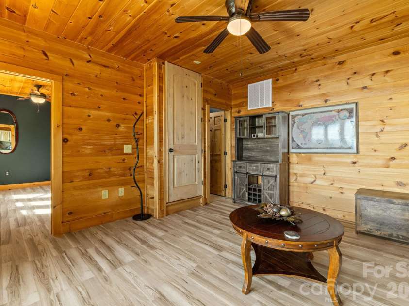 1120 Grizzly Ridge, Bryson City, NC 28713.  MLS# CAR4434317, YatesRealty ID 56616. 